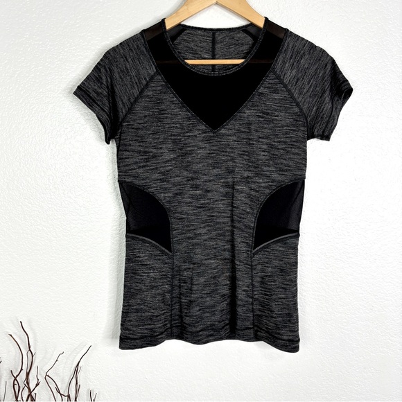 LULULEMON Mesh With Me Short Sleeve T-Shirt - Heathered Black / Black - Picture 7 of 10